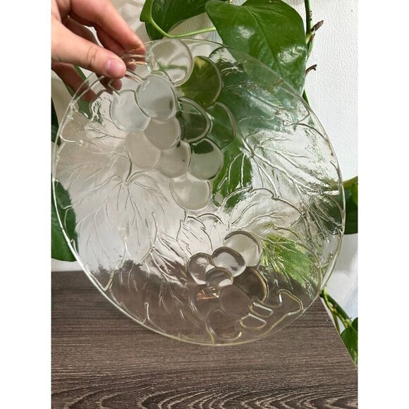 Clear Glass Serving Platter with Grape and Leaf Design - Picture 6 of 8